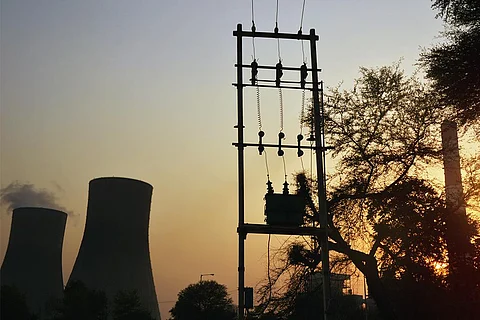 थर्मल पॉवर प्लांट; फोटो: आईस्टॉक