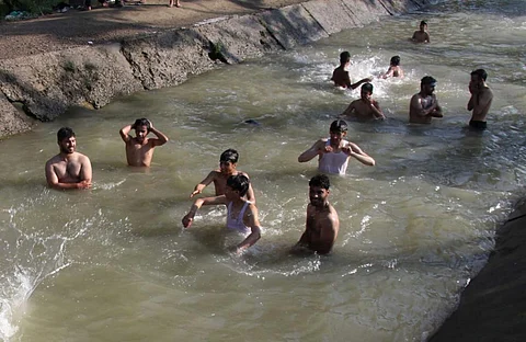 The average temperature in Kashmir Valley for September is between 19.1°C to 24.6°C, but this year the temperature almost hovered around 30°C. Photo: Irfan Amin Malik