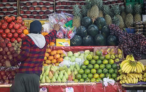 India’s fruit and vegetable imports have seen a significant rise, especially from countries that produce genetically modified varieties. Photo: Vikas Choudhary / CSE