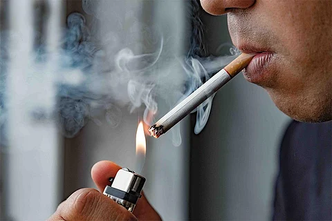 निम्न और मध्यम आय वाले देशों में क्रॉनिक ऑब्सट्रक्टिव पल्मोनरी डिसीज (सीओपीडी) के 30 से 40 फीसदी मामलों के लिए धूम्रपान जिम्मेवार है; फोटो: आईस्टॉक