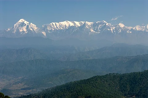 उत्तर पश्चिम भारत में सर्द हवाएं बढ़ाएंगी ठिठुरन, पूर्वोत्तर में बारिश-बर्फबारी जारी