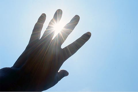 जून 2023 से कोई भी महीना ऐसा नहीं रहा जब वैश्विक तापमान ने नया रिकॉर्ड न बनाया हो; फोटो: आईस्टॉक