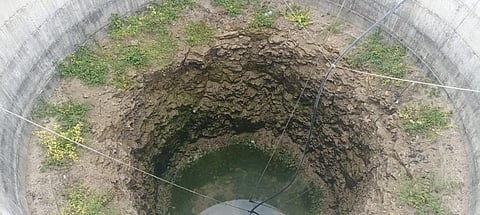 महाराष्ट्र के मराठवाड़ा क्षेत्र में पानी के कुंए सूखने लगे हैं। फोटो: सिध्दनाथ वैजिनाथ माने