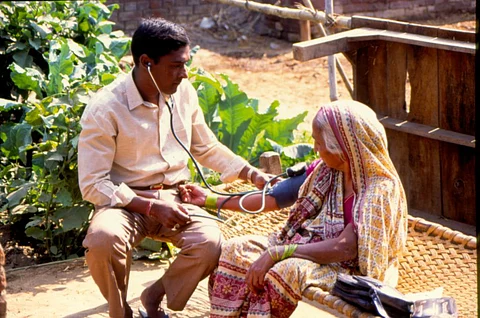 कोविड-19 महामारी: जलवायु परिवर्तन से प्रभावित नागरिकों के स्वास्थ्य की सुरक्षा नहीं कर पा रहे कई देश