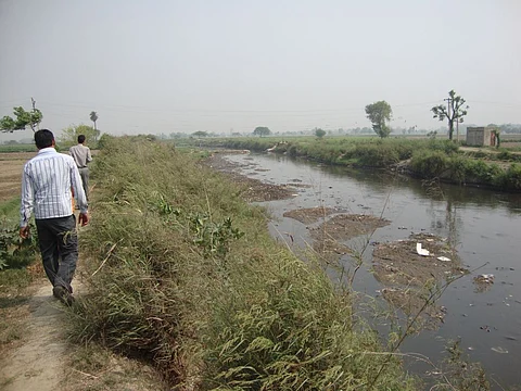 मुजफ्फरनगर में दूषित घरेलू सीवेज काली नदी को कर रहा गंदा