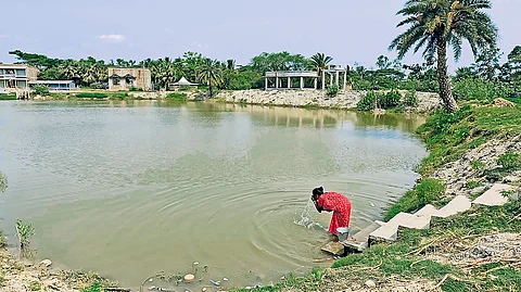 Residents of Amjhara 10 village in South 24 Parganas district, West Bengal, depend on this pond for almost all their needs, from bathing to washing utensils to preparing food. The village saw an outbreak of cholera in April this year, which affected 41 people