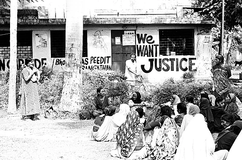 Bhopal Gas Tragedy survivors’ meeting held in Bhopal in November 2003