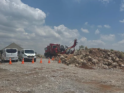 South Africa Police service starving illegal miners out from underground