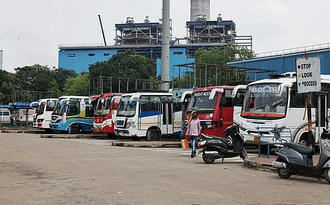 How India moves: In the country’s first private city of Jamshedpur, overburdened private transport is run by the educated unemployed