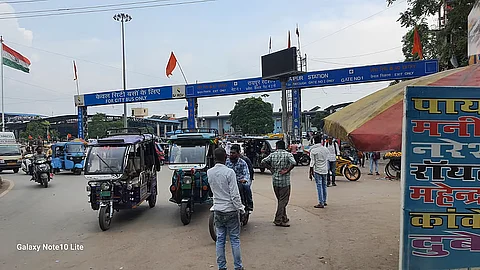 How India moves: In Raipur, e-rickshaws and autos are a bane and boon