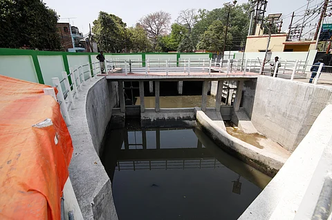 There's a significant gap between sewage generated and sewage treated in all states/UTs.
