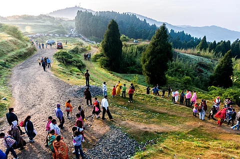Tourists at Tiger Hill to witness the sunrise. Photo: iStock