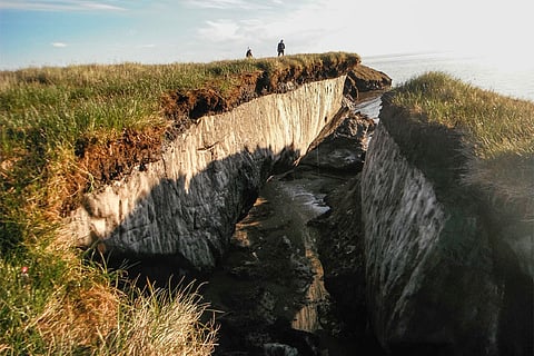 वर्तमान में, पर्माफ्रॉस्ट पारिस्थितिकी तंत्र ग्रह के बाकी हिस्सों की तुलना में तीन से चार गुना तेजी से गर्म हो रहे हैं, जिसके कारण इस क्षेत्र में कार्बन चक्रण और श्वसन में वृद्धि हो रही है।