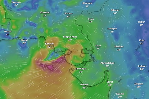 तूफानी गतिविधि को दिखता स्क्रीनशॉट