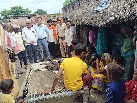 महसी क्षेत्र का पीड़ित परिवार, फोटो : संजय सिंह