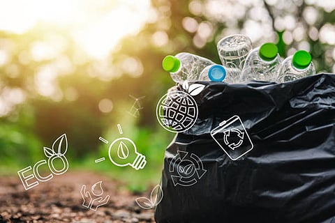 शोध दल ने पाया कि प्राकृतिक वातावरण में इन माइक्रोप्लास्टिक के टूटने से होने वाले मीथेन का उत्सर्जन बायोमास वृद्धि से कार्बन अवशोषण की तुलना में ग्लोबल वार्मिंग को बढ़ाने की अधिक क्षमता होती है।