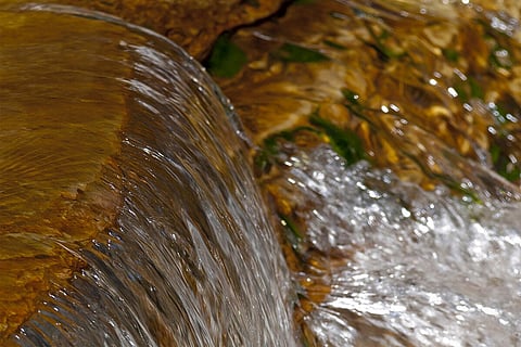 दुनिया भर में 2014 से 2016 के अल नीनो के बाद से मीठे पानी का स्तर लगातार कम हो रहा है, जबकि अधिक पानी जल वाष्प के रूप में वायुमंडल में जमा है।