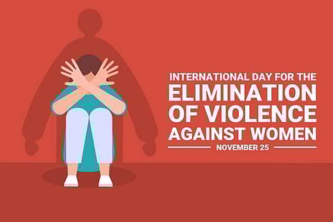 संयुक्त राष्ट्र के अनुसार, दुनिया भर में लगभग तीन में से एक महिला और लड़की को हिंसा का सामना करना पड़ता है