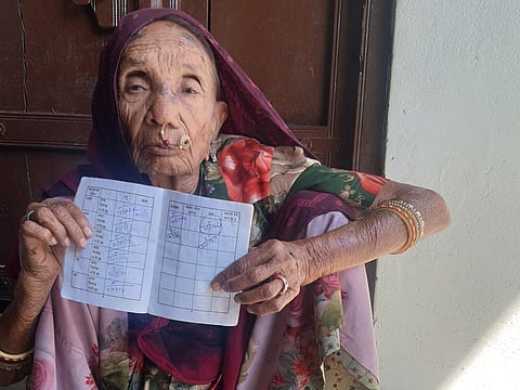 चुन्नी बाई सालवी को आखिरी बार मई में राशन मिला था। शगुन/सीएसई