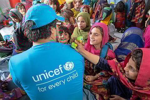 द्वितीय विश्व युद्ध के बाद बच्चों की सहायता के लिए शुरू में एक राहत कोष के रूप में स्थापित, यूनिसेफ 1953 में एक स्थायी इकाई बन गया।