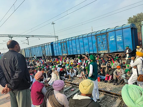 किसानों ने आज रेल रोको आंदोलन की घोषणा की है। फोटो: किसान संगठन