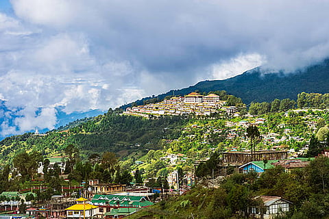आज 13 मार्च को अरुणाचल प्रदेश के अलग-अलग इलाकों में भारी से बहुत भारी बारिश होने के आसार हैं, यहां 120 या उससे अधिक बरस सकते हैं बादल।