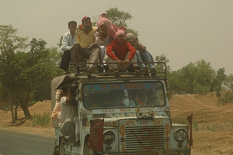 आज दक्षिण-पश्चिम राजस्थान तथा सौराष्ट्र और कच्छ के अलग-अलग हिस्सों में लू या हीटवेव चलने की आशंका जताई गई है।