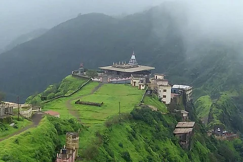 आज, असम और मेघालय, पूर्वी राजस्थान, हरियाणा, चंडीगढ़ और दिल्ली, हिमाचल प्रदेश, कोंकण और गोवा तथा मध्य महाराष्ट्र भारी से बहुत भारी बारिश होने के आसार हैं
