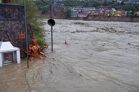 शुरुआती मानसून के दौरान उत्तर-पश्चिमी हिमालय और मालाबार के इलाकों में बाढ़ की तीव्रता में वृद्धि देखी गई है।