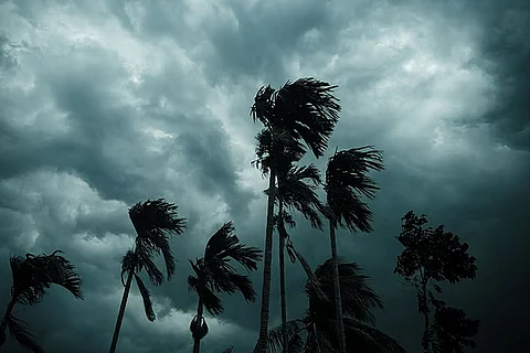 अगले 24 घंटों के दौरान हिमाचल प्रदेश के चंबा, कांगड़ा, मंडी, लाहौल और स्पीति तथा कुल्लू जिलों में भारी बारिश के चलते अचानक बाढ़ व जलभराव होने का अंदेशा जताया गया है।