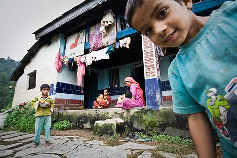हिमाचल के ग्रामीण क्षेत्रों में पहली बार माँ बनने वाली महिलाओं में मानसिक तनाव की उच्च दर देखी जाती है। फोटो: आईस्टॉक