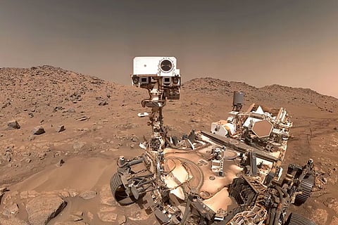 नासा के पर्सिवियरेंस रोवर ने मंगल के खास इलाके में जांच की और पाया कि यहां की चट्टानों में लोहे का ऑक्साइड, फास्फोरस, सल्फर और सबसे खास जैविक कार्बन मौजूद है।