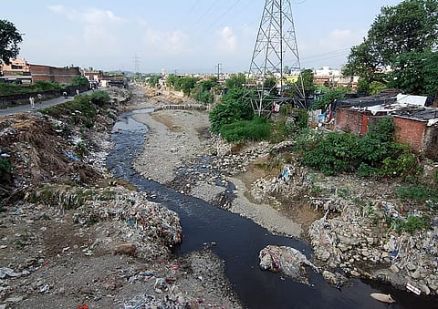 पटेल नगर, देहरादून के पास बिंदाल नदी
फोटो: भूमेश भारती