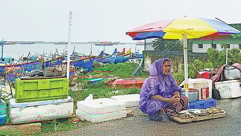 केरल के कोल्लम में मछली पकड़ने वाले 27 गांव हैं। इन गांवों में 27 से अधिक मछुआरे और 17 हजार से अधिक उनके सहायक रहते हैं