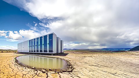 नोएडा–बेंगलुरु से डाउन टू अर्थ की ग्राउंड रिपोर्ट: एआई डेटा सेंटर्स ने कैसा पैदा किया जल संकट?