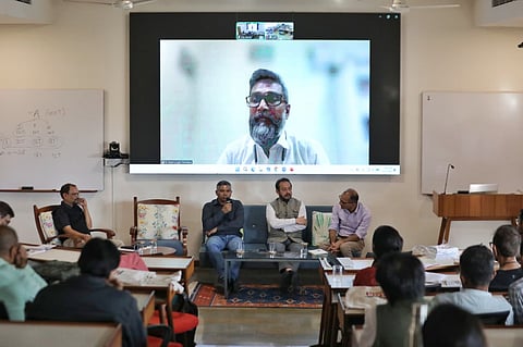 भुवनेश्वर स्थित एम्स के डॉ. रामदास बालामुरुगन अनिल अग्रवाल डायलॉग को संबोधित करते हुए। फोटो: विकास चौधरी