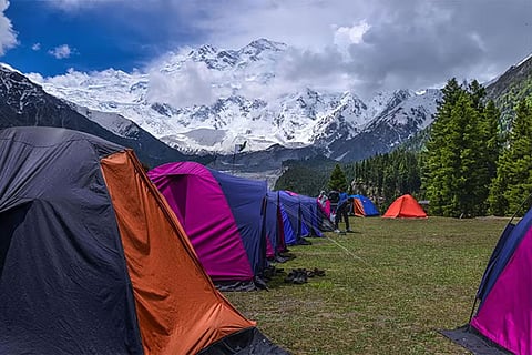 पहाड़ी राज्यों जम्मू-कश्मीर, हिमाचल और उत्तराखंड में बारिश के साथ बर्फबारी और कुछ हिस्सों में ओलावृष्टि की आशंका