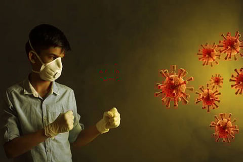 नया कोरोना वेरिएंट बीए.3.2 कैलिफोर्निया के वेस्टवॉटर में मिला, यह दिखाता है कि वायरस अभी भी बदल रहा है और पूरी तरह खत्म नहीं हुआ।