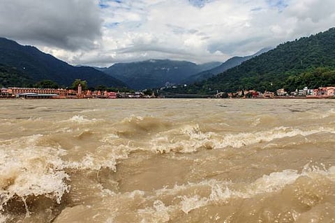 बढ़ते जल प्रवाह से बाढ़ का खतरा बढ़ सकता है, इसलिए बेहतर जल प्रबंधन, सिंचाई योजना और मजबूत बुनियादी ढांचे की जरूरत होगी।