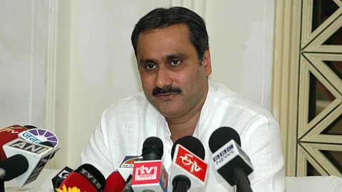"விக்கிரவாண்டி: திமுக சொன்ன இட ஒதுக்கீடு எங்கே? அன்புமணி ஆவேசம்"