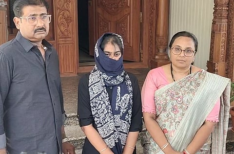 Thirunelveli Halwa shop Owner kavitha singh and her daughter
