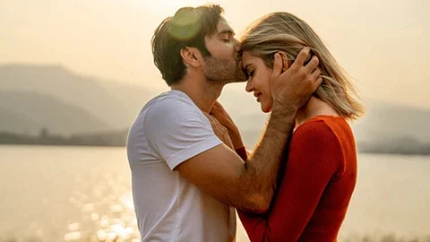 Kissing your partner makes you happy and healthy