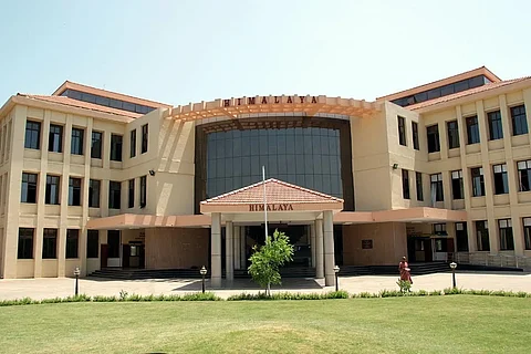 இரண்டு புதிய B-Tech கோர்ஸ் அறிமுகம்.. IIT-ன் வேற லெவல் பாய்ச்சல்! ஸ்டூடண்ட்ஸ் ரெடியா இருங்க!