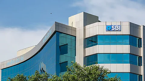 SBI வெளியிட்டுள்ள முக்கிய வேலை வாய்ப்பு அறிவிப்பு.. உடனே அப்ளை பண்ணுங்க!