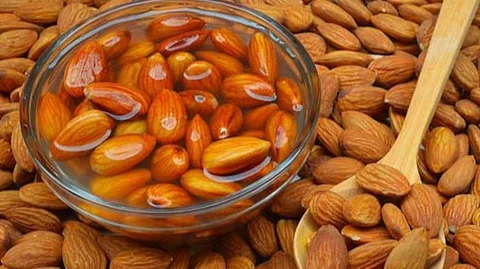 benefits of soaked almonds