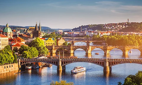 10 best and safe coutries to travel