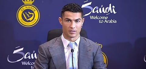 ஆண்டுக்கு 2000 கோடி, தனி ஜெட்! தலை சுற்ற வைக்கும் ரொனால்டோவின் ஒப்பந்தம்!