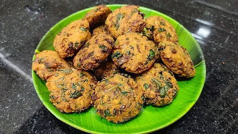 முருங்கைக் கீரை வடை: மாலை நேர ஸ்நாக்ஸுக்கு சூப்பர் டிஷ்!
