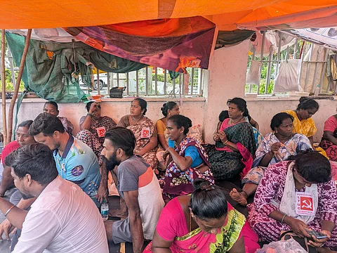sanitory workers protest