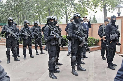 இந்திய ராணுவத்தின் பிளாக் கேட்ஸ்: NSG கமாண்டோ ஆவது எப்படி? தேர்வு முறை மற்றும் கடுமையான பயிற்சிகள்!